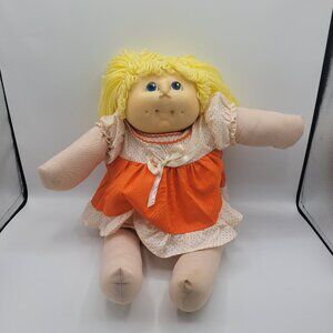 1984 Baby Doll Yellow Yarn Hair Blue Eyes Dimples MN Thomas W/ Outfit